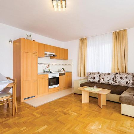Stunning Apartment In Mošćenička Draga Екстериор снимка