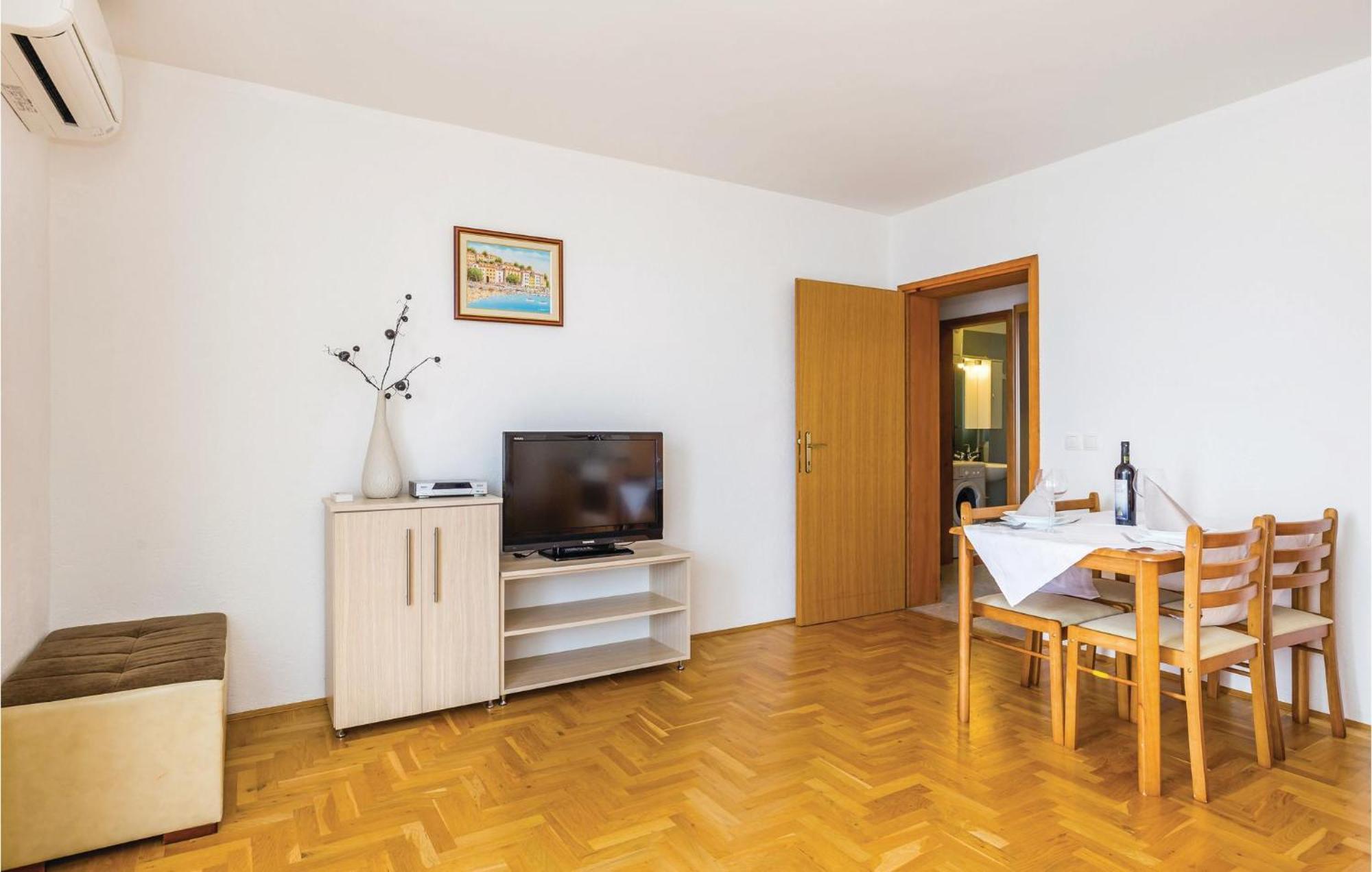 Stunning Apartment In Mošćenička Draga Екстериор снимка